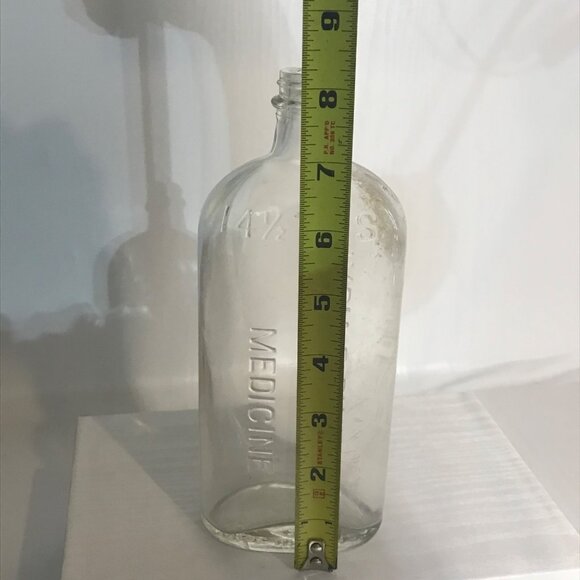 Vintage Lydia E. Pinkham's Medicine Glass Bottle 14 1/2 Ozs Made In Canada - Picture 7 of 10